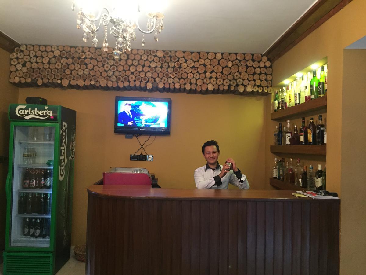 Hotel Thorong Peak Kathmandu Buitenkant foto