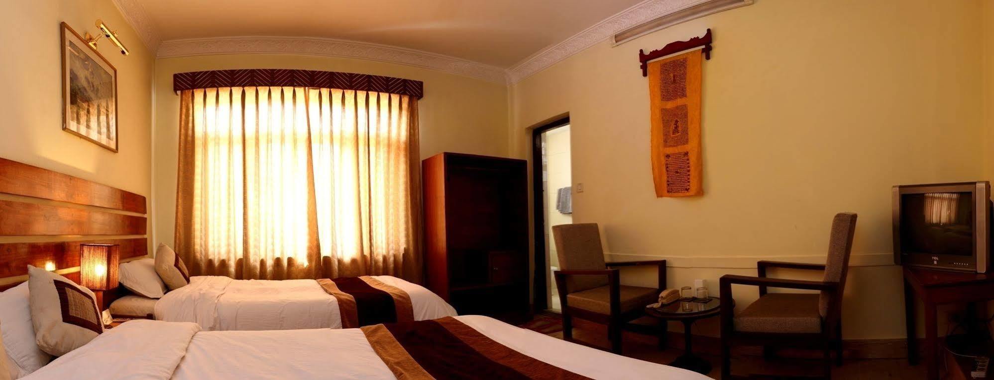 Hotel Thorong Peak Kathmandu Buitenkant foto